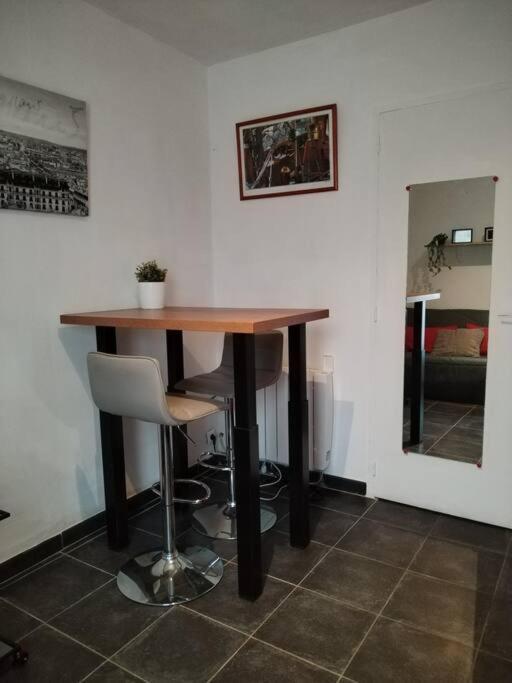 Le Petit Charrier Apartamento Aix-en-Provence Exterior foto
